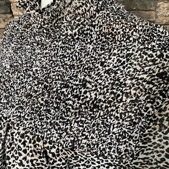 Taylor Monochrome Patterned Long Sleeve Dress - Picture 8 of 14